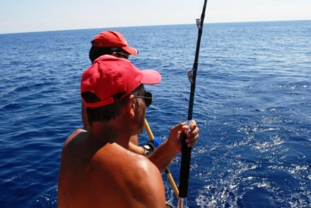  Pesca desde el barco.JPG 